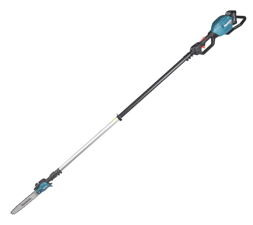 UA004GM101 - Cordless Telescopic Pole Saw XGT?? - Image 3