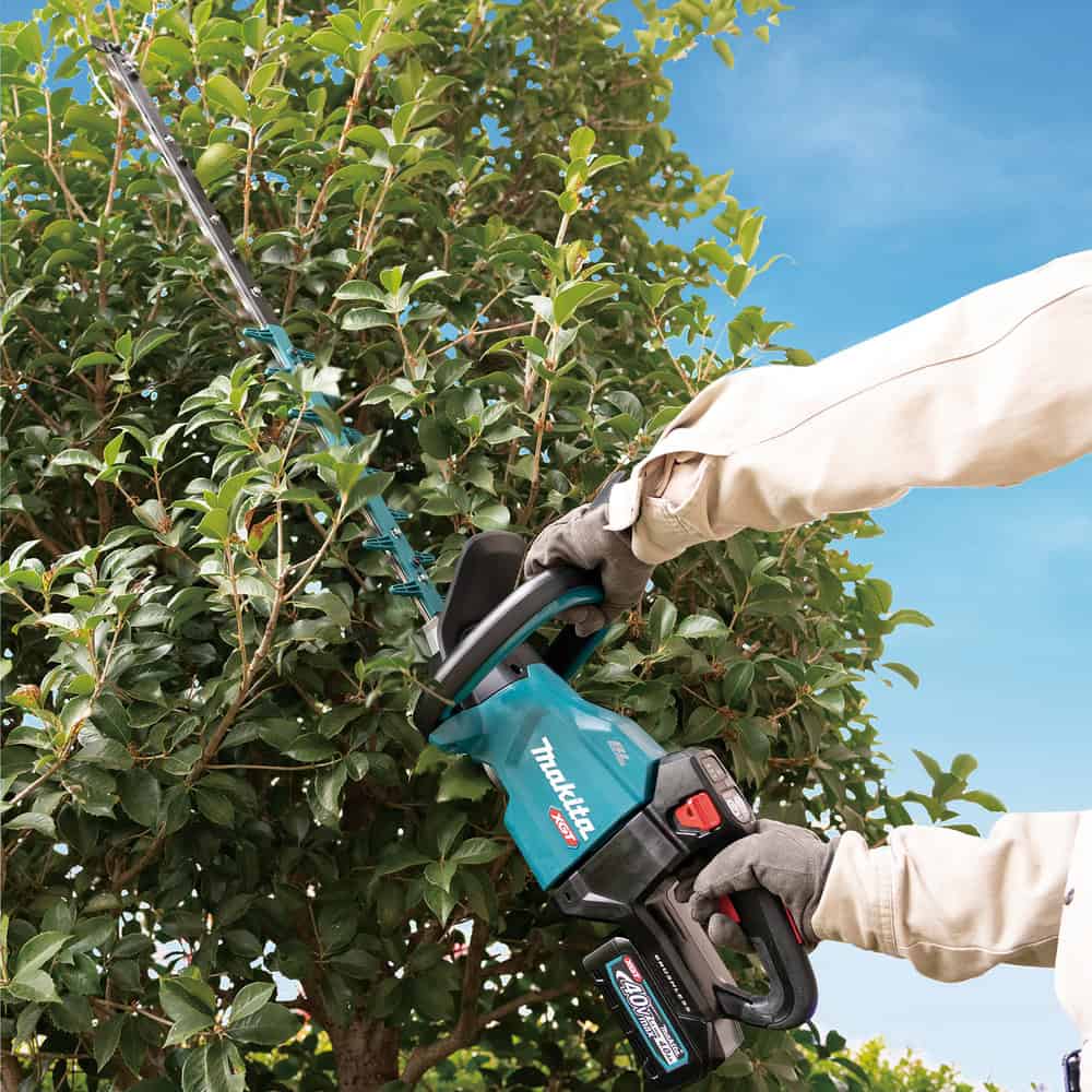 UH005GZ - Hedge Trimmer XGT?? 23.5 mm - Image 2