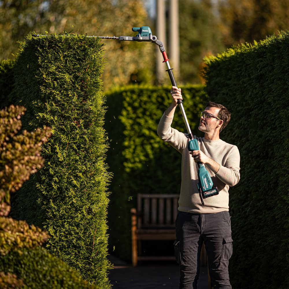 Pole Hedge Trimmer - Image 2