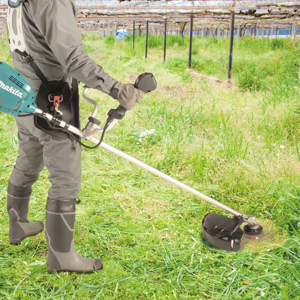 UR012G - Cordless Brush Cutter XGT? - Image 2